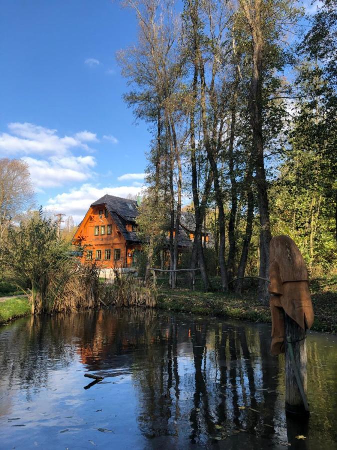 Hotel Kameňácká myslivna Moravany  Exterior foto